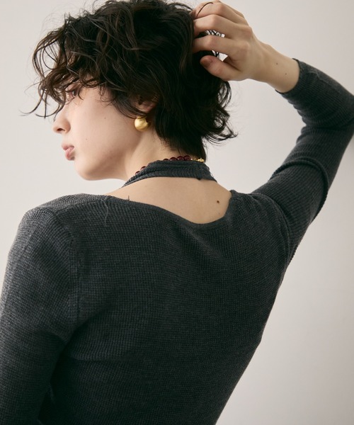 Trish（トリッシュ）の「ホルターネックカーディガン風ニットプルオーバー（ニット/セーター・レディース・チャコールグレー/アイボリー・FREE）」の22枚目の写真