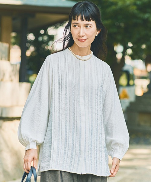 studio CLIP（スタディオクリップ）の「インドランダムタックシャツ《オケージョン2025AW》（シャツ/ブラウス・レディース・ブラック/アイボリー・FREE）」の2枚目の写真