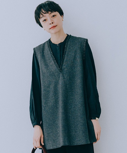 studio CLIP（スタディオクリップ）の「インドランダムタックシャツ《オケージョン2025AW》（シャツ/ブラウス・レディース・ブラック/アイボリー・FREE）」の3枚目の写真