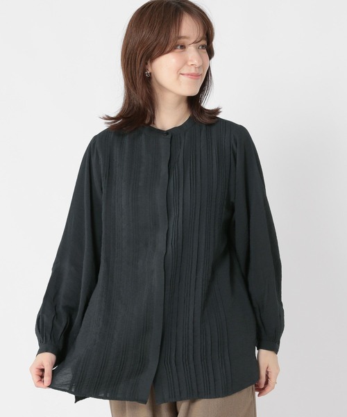 studio CLIP（スタディオクリップ）の「インドランダムタックシャツ《オケージョン2025AW》（シャツ/ブラウス・レディース・ブラック/アイボリー・FREE）」の8枚目の写真