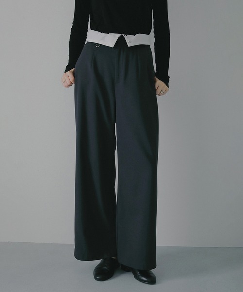 MANOF(マノフ)の「HIGH WAIST BARREL PANTS(その他パンツ・レディース・イエロー/ブラウン/チャコールグレー・S/M)」の2枚目の写真