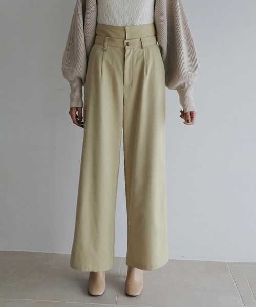 MANOF(マノフ)の「HIGH WAIST BARREL PANTS(その他パンツ・レディース・イエロー/ブラウン/チャコールグレー・S/M)」の17枚目の写真