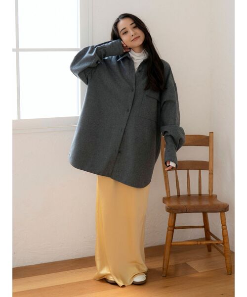 Ungrid（アングリッド）の「サテンフレアスカート（スカート・レディース・イエロー/アイボリー/ブラック・SMALL/MEDIUM）」の9枚目の写真