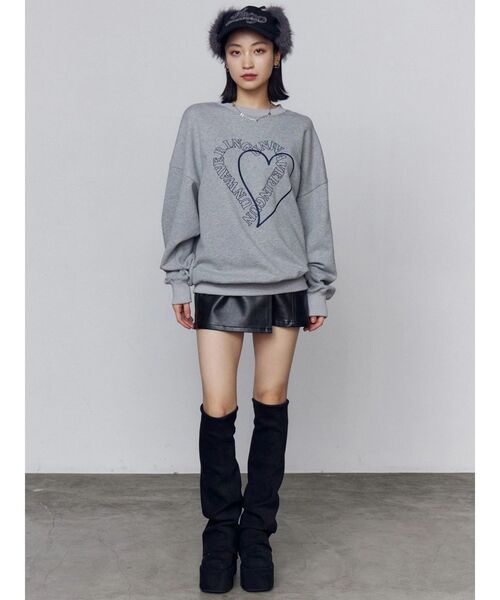 EMODA（エモダ）の「ハートロゴオーバースウェットプルオーバー（スウェット・レディース・ネイビー/ブラック/グレー・FREE）」の12枚目の写真