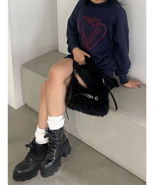 EMODA（エモダ）の「ハートロゴオーバースウェットプルオーバー（スウェット・レディース・ネイビー/ブラック/グレー・FREE）」の14枚目の写真