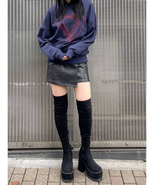 EMODA（エモダ）の「ハートロゴオーバースウェットプルオーバー（スウェット・レディース・ネイビー/ブラック/グレー・FREE）」の15枚目の写真