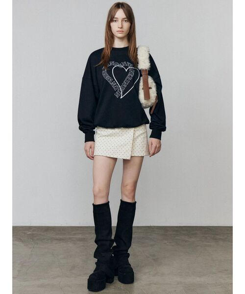 EMODA(エモダ)の「ハートロゴオーバースウェットプルオーバー(スウェット・レディース・ネイビー/ブラック/グレー・FREE)」の9枚目の写真