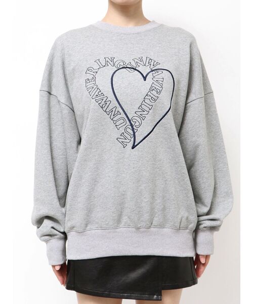 EMODA(エモダ)の「ハートロゴオーバースウェットプルオーバー(スウェット・レディース・ネイビー/ブラック/グレー・FREE)」の16枚目の写真