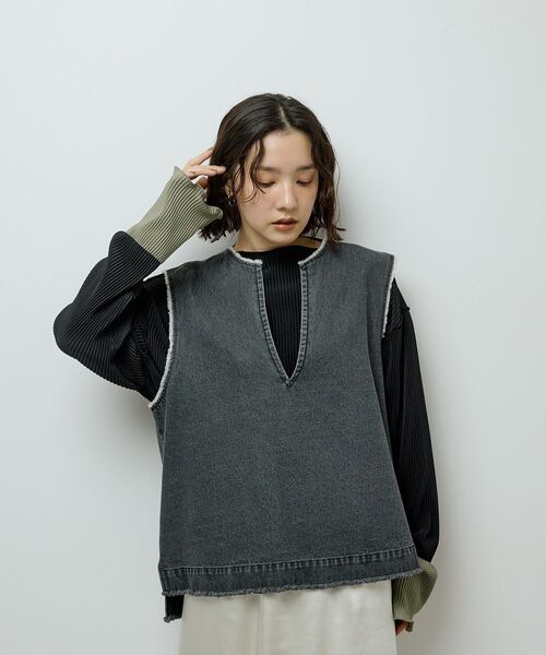 Green Parks(グリーンパークス)の「フリンジ付きデニムベスト(ベスト・レディース・ブラウン/ブラック・FREE)」の6枚目の写真