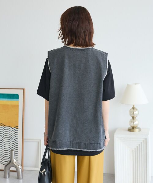 Green Parks(グリーンパークス)の「フリンジ付きデニムベスト(ベスト・レディース・ブラウン/ブラック・FREE)」の17枚目の写真