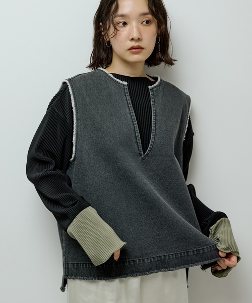 Green Parks(グリーンパークス)の「フリンジ付きデニムベスト(ベスト・レディース・ブラウン/ブラック・FREE)」の1枚目の写真