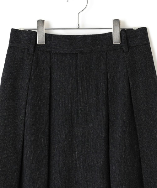 ADAM ET ROPE'(アダムエロペ)の「【EMOELLE】ウールコットン2タックスカート(スカート・レディース・チャコールグレー/ベージュ系その他・36/38)」の11枚目の写真