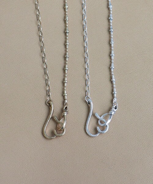 fredy emue（フレディエミュ）の「ハートフックネックレス（ネックレス・レディース・ゴールド/シルバー・FREE）」の6枚目の写真