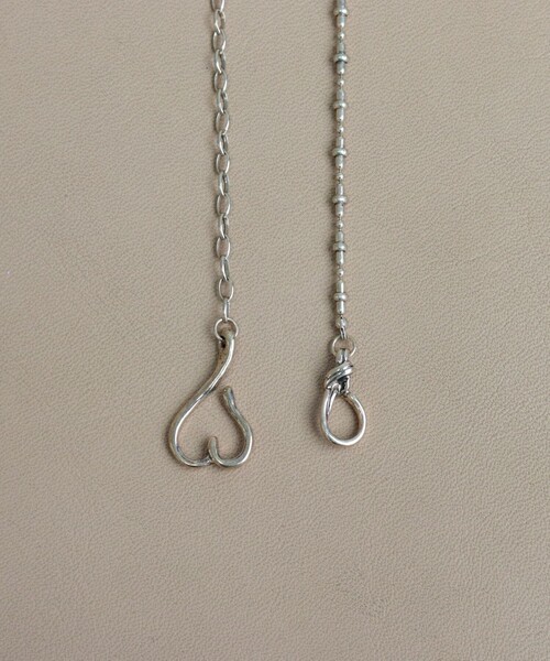 fredy emue（フレディエミュ）の「ハートフックネックレス（ネックレス・レディース・ゴールド/シルバー・FREE）」の7枚目の写真