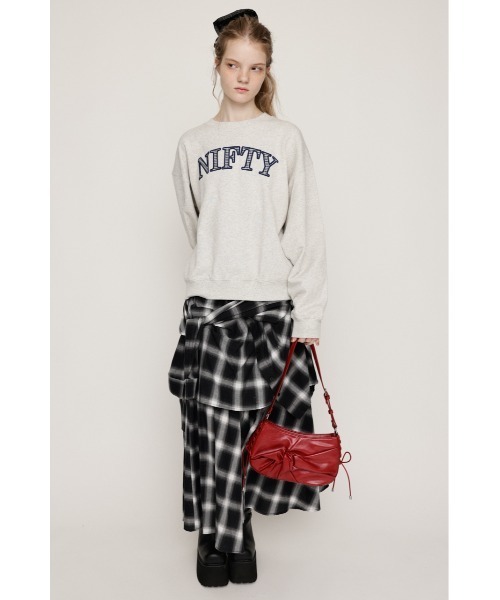 SLY（スライ）の「【ZOZO限定カラーあり】APPLIQUE LOGO SW TOPS アップリケ ロゴ スウェット トップス 秋服 冬服　トレーナー（スウェット・レディース・杢グレー/ブラウン/レッド/ネイビー/ブラック・FREE）」の18枚目の写真