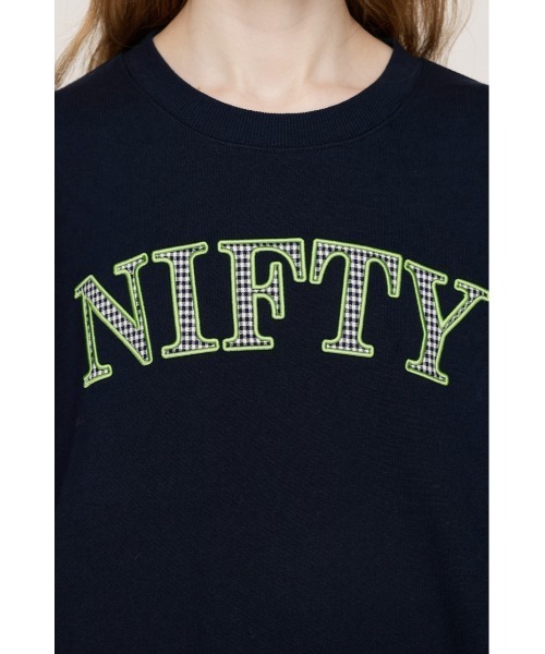 SLY（スライ）の「【ZOZO限定カラーあり】APPLIQUE LOGO SW TOPS アップリケ ロゴ スウェット トップス 秋服 冬服　トレーナー（スウェット・レディース・杢グレー/ブラウン/レッド/ネイビー/ブラック・FREE）」の8枚目の写真