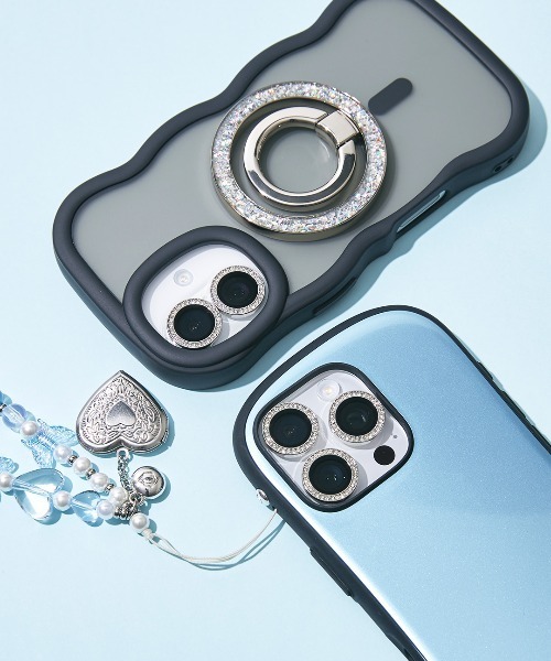 Hamee(ハミィ)の「iPhone 17/16/16 Plus 専用 カメラレンズ保護カバー(ラインストーン)(スマホグッズ・レディース・ブラック/シルバー/ゴールド・16/17)」の6枚目の写真