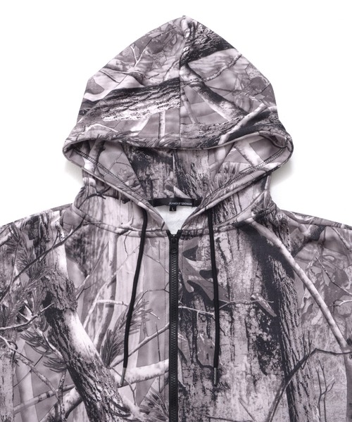 Revo.(レボ)の「リアルツリーカモ デジタルプリント ジップ フーディー ツリーカモ 裏毛 スウェット ジップパーカー(パーカー・メンズ・リアルツリーカモ/グレー系カモフラージュ・L/M)」の5枚目の写真