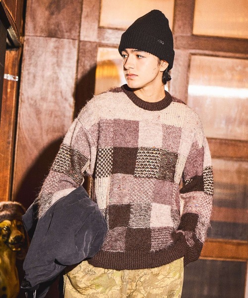 niko and...(ニコアンド)の「ブロックチェックニットプルオーバー(ニット/セーター・メンズ・チャコール/ブラウン・MEDIUM/LARGE)」の2枚目の写真