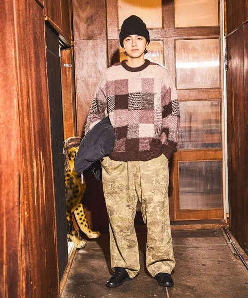 niko and...(ニコアンド)の「ブロックチェックニットプルオーバー(ニット/セーター・メンズ・チャコール/ブラウン・MEDIUM/LARGE)」の3枚目の写真