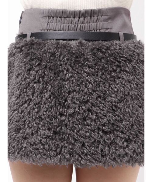 MERCURYDUO（マーキュリーデュオ）の「プードルファーライクミニスカート（スカート・レディース・チャコールグレー/アイボリー・SMALL/MEDIUM）」の18枚目の写真