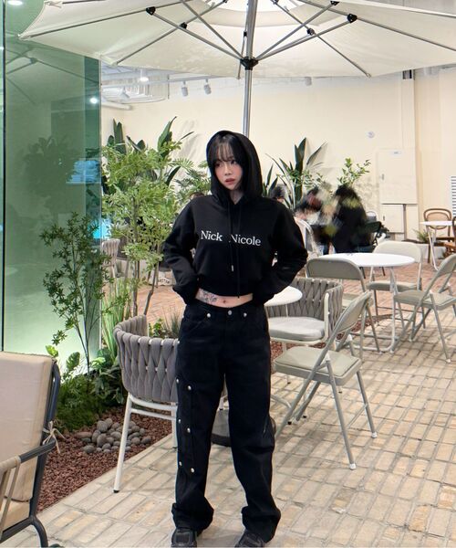 NICK&NICOLE(ニックアンドニコール)の「NICOLE LOGO CROP HOODY_BLACK(パーカー・レディース・その他・FREE)」の6枚目の写真