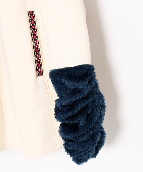 チャイハネ（チャイハネ）の「【チャイハネ】カラカパフードジャケット（その他アウター・レディース・グリーン/レッド/ホワイト・FREE）」の4枚目の写真