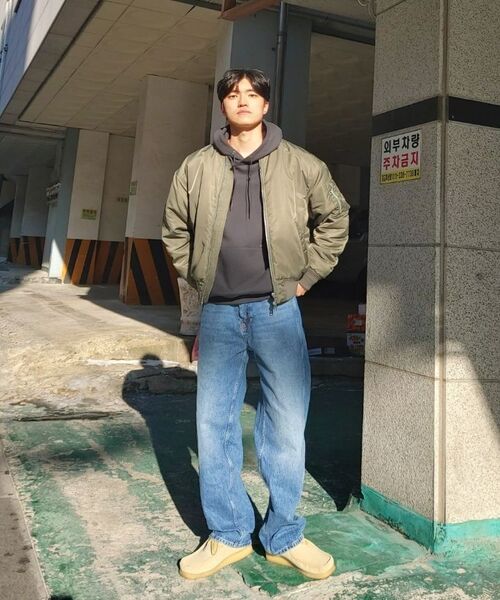 MUSINSA STANDARD(ムシンサスタンダード)の「特大MA-1ボンバージャケット【カーキ】(ブルゾン・メンズ・その他・MEDIUM/LARGE/X-LARGE/XX-LARGE)」の13枚目の写真