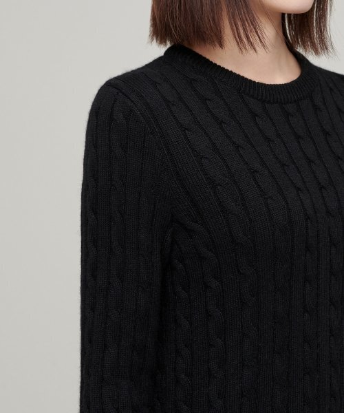 MUSINSA STANDARD WOMAN（ムシンサスタンダードウーマン）の「ウィメンズアンゴラブレンドケーブルクルーネックニット[ブラック]（ニット/セーター・レディース・その他・SMALL/MEDIUM/LARGE/X-SMALL）」の6枚目の写真