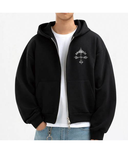 UNDEROFF(アンダーオフ)の「2wayクロップフィットカモプリントフードジップアップジャケットブラック(パーカー・レディース・ブラック・MEDIUM/LARGE/X-LARGE)」の1枚目の写真