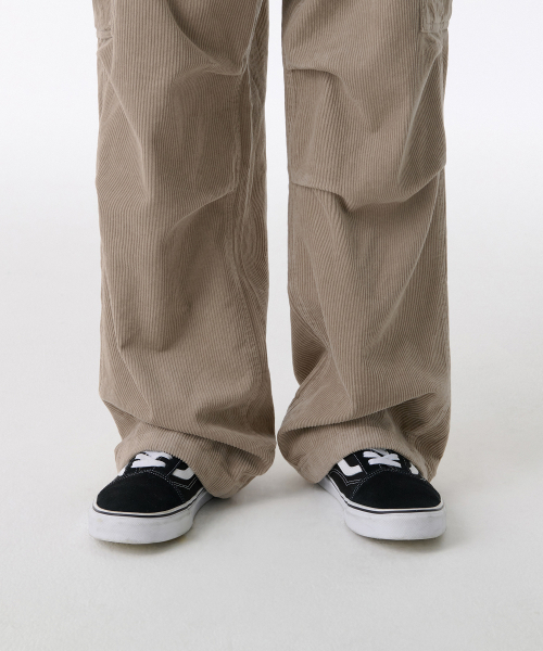 MUSINSA STANDARD（ムシンサスタンダード）の「コーデュロイパラシュートカーゴパンツ[ライトベージュ]（その他パンツ・メンズ・その他・40/38/42/36/27/28/29/34/32/30/31/33/26）」の7枚目の写真