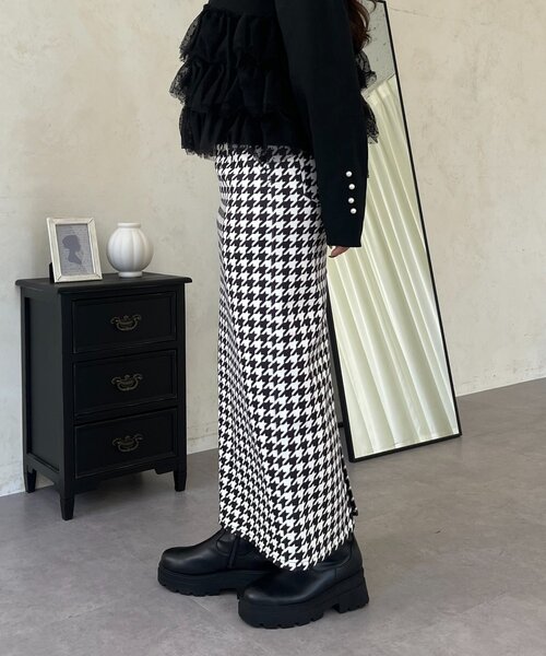 prose verse（プロズヴェール）の「スーパーストレッチ起毛チェックナロースカート（スカート・レディース・ブラック系その他・MEDIUM/PL/PM/LARGE）」の8枚目の写真