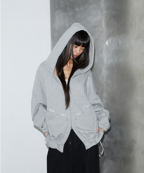 ROSEFRANTZ（ロゼフランツ）の「Heart Pocket Hood Zip-up [Gray]（パーカー・レディース・アッシュグレー・OS）」の8枚目の写真