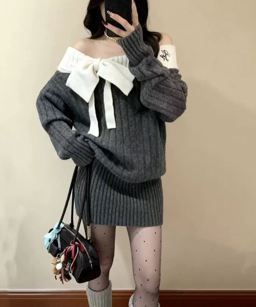 Sibra(シブラ)の「配色リボン付きオフショルロングニットトップス(ニット/セーター・レディース・グレー/ピンク・M)」の4枚目の写真