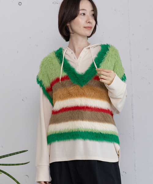 POU DOU DOU（プードゥドゥ）の「フェザーヤーンボーダーVネックベスト（ベスト・レディース・ブラック/グリーン/ブラウン・M）」の19枚目の写真