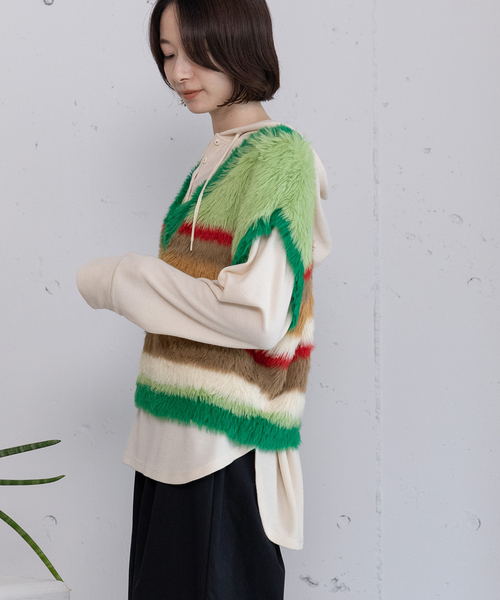 POU DOU DOU（プードゥドゥ）の「フェザーヤーンボーダーVネックベスト（ベスト・レディース・ブラック/グリーン/ブラウン・M）」の20枚目の写真