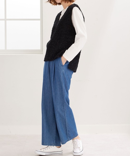 BELLUNA PLUS(ベルーナ)の「テープヤーンVネックニットベスト(ベスト・レディース・ライトグレー/ブラック・MEDIUM/LARGE/X-LARGE)」の12枚目の写真