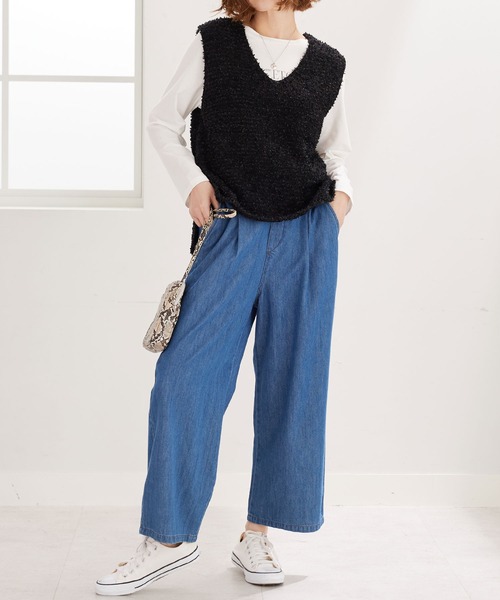 BELLUNA PLUS(ベルーナ)の「テープヤーンVネックニットベスト(ベスト・レディース・ライトグレー/ブラック・MEDIUM/LARGE/X-LARGE)」の11枚目の写真