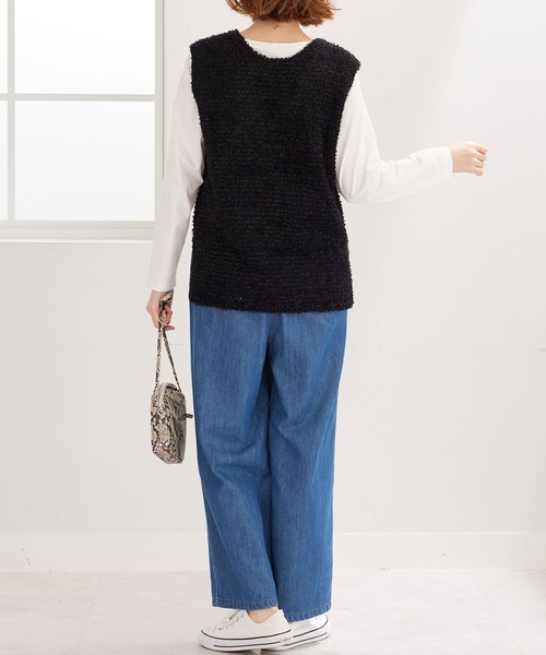 BELLUNA PLUS(ベルーナ)の「テープヤーンVネックニットベスト(ベスト・レディース・ライトグレー/ブラック・MEDIUM/LARGE/X-LARGE)」の14枚目の写真