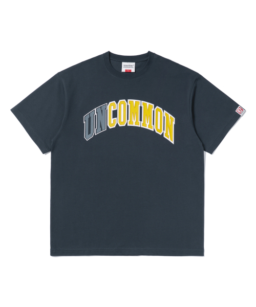 EXTRAORDINARY(エクストラオーディナリー)の「COMMON TEE NAVY(Tシャツ/カットソー・メンズ・その他・MEDIUM/LARGE/X-LARGE/XX-LARGE)」の2枚目の写真