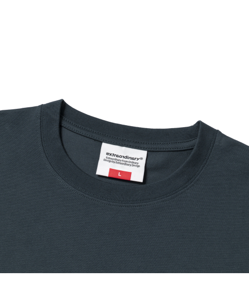 EXTRAORDINARY(エクストラオーディナリー)の「COMMON TEE NAVY(Tシャツ/カットソー・メンズ・その他・MEDIUM/LARGE/X-LARGE/XX-LARGE)」の4枚目の写真