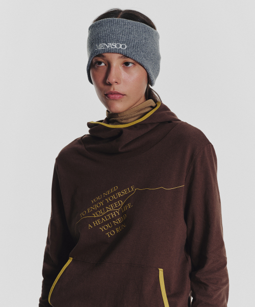 MENASOO(ミナス)の「MNS Track Binding High Neck Hoodie_Brown(パーカー・レディース・ブラウン・2/1)」の5枚目の写真