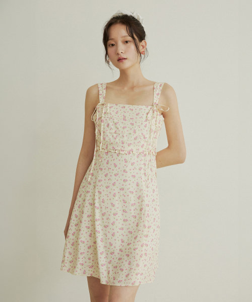 ADAUL（アダウル）の「Flower pattern shirring mini dress - cream（ワンピース・レディース・アイボリー・SMALL/MEDIUM）」の3枚目の写真