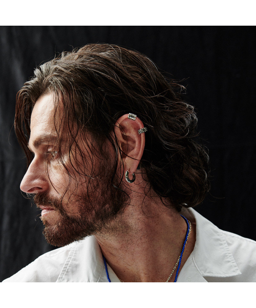ANONYMOUS ARTISAN(アノニマスアルティザン)の「Oldschool Flower Ear Cuff(ピアス(両耳用)・レディース・その他・FREE)」の2枚目の写真