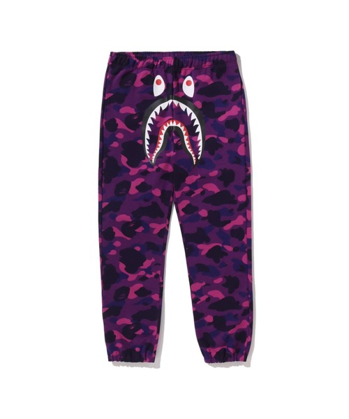 A BATHING APE(アベイシングエイプ)の「COLOR CAMO SHARK SWEAT PANTS(スウェットパンツ・メンズ・レッド/グリーン/パープル・LARGE/MEDIUM/XX-LARGE/SMALL/X-LARGE)」の3枚目の写真