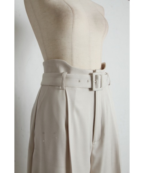 &. NOSTALGIA（アンドドットノスタルジア）の「カーブウエストパンツ（その他パンツ・レディース・アイボリー/ブラック・M）」の20枚目の写真