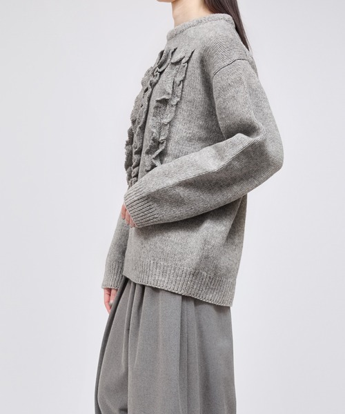 yuumiARIA（ユウミアリア）の「FRILL KNIT（ニット/セーター・レディース・ライトグレー系・FREE）」の2枚目の写真