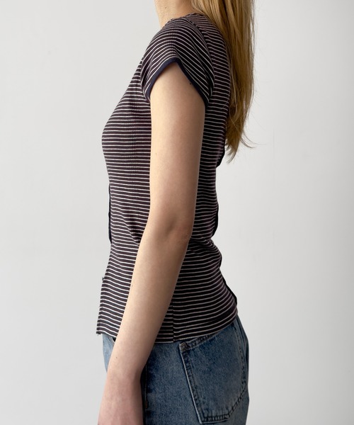 CANAL JEAN(キャナルジーン)の「Miller パネルリブスリットTシャツ(Tシャツ/カットソー・レディース・ブラック/マルチ/レッド系その他/ブルー/グリーン系その他/ブラック系その他・ONE SIZE)」の15枚目の写真
