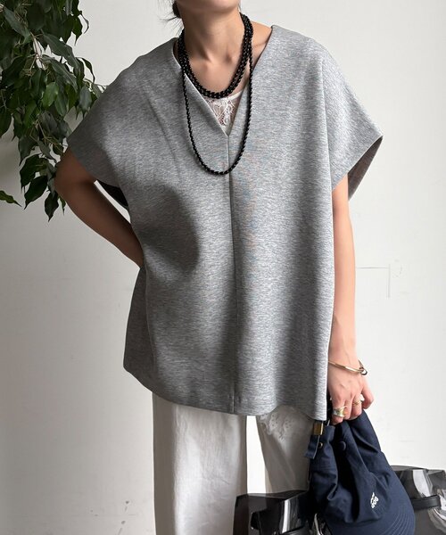 DouDou(ドゥドゥ)の「【WEB限定】オーバーシルエットダンボールベスト(Tシャツ/カットソー・レディース・ベージュ/ブラック/グレー・FREE)」の1枚目の写真