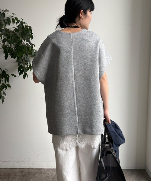 DouDou(ドゥドゥ)の「【WEB限定】オーバーシルエットダンボールベスト(Tシャツ/カットソー・レディース・ベージュ/ブラック/グレー・FREE)」の10枚目の写真